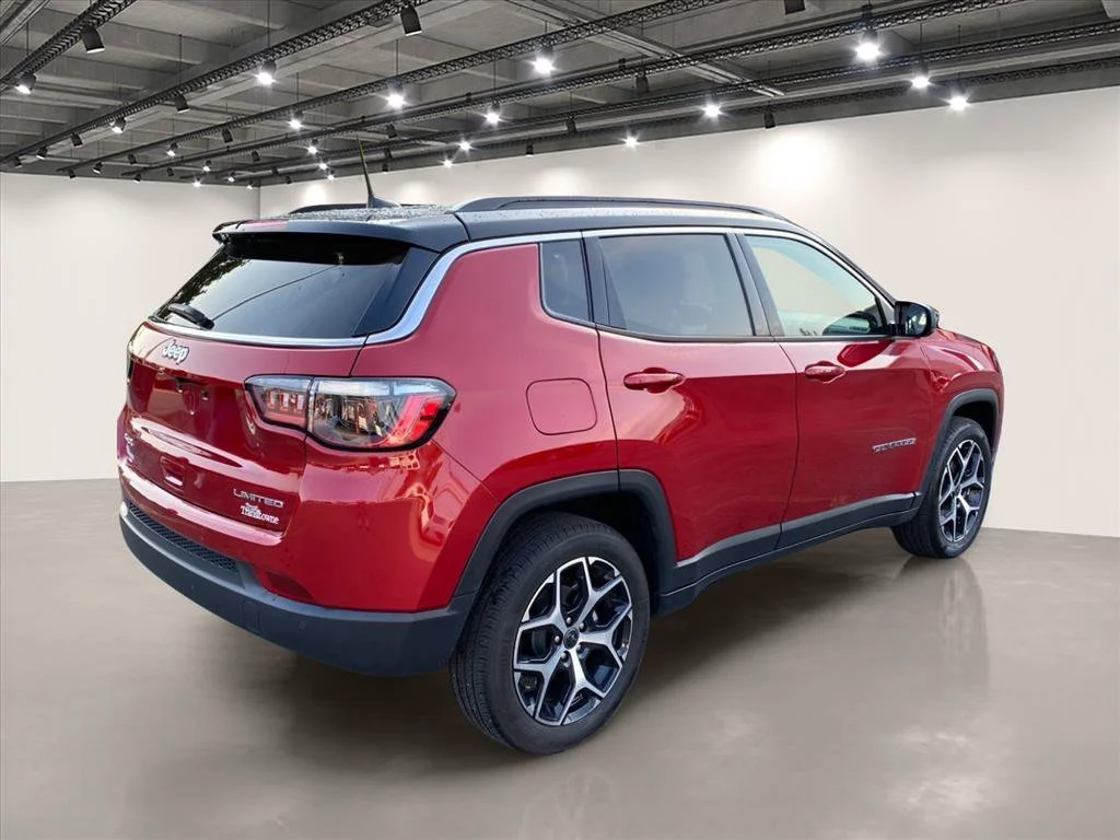 Used 2025 Red Hot Pearlcoat Jeep Limited image 7