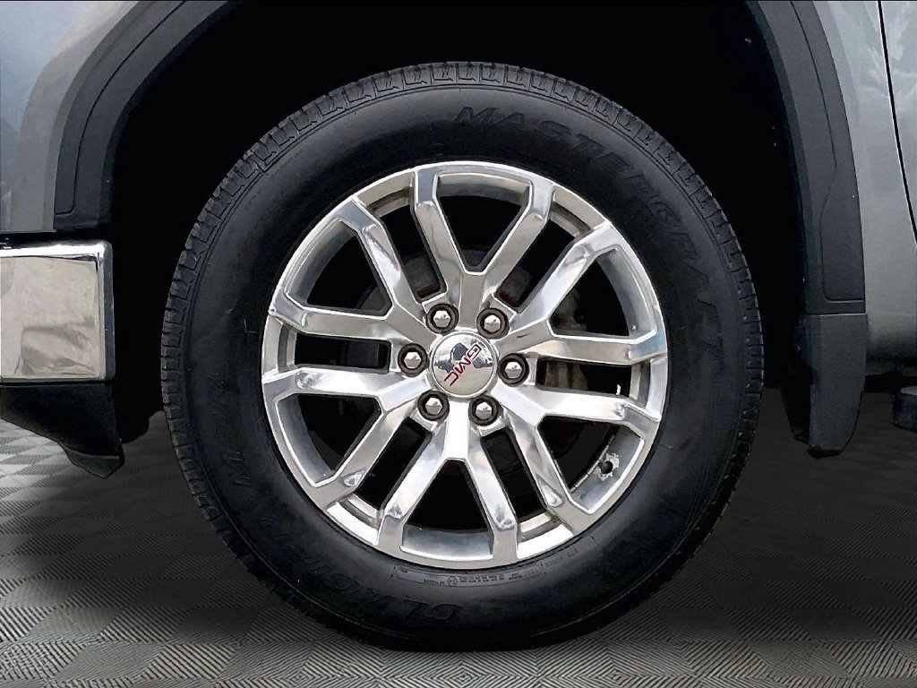 Used 2019 Gray GMC SLT image 7