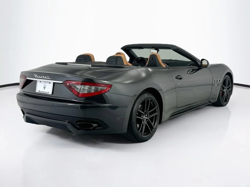 Used 2017 Grigio Granito Metallic Maserati Sport image 5