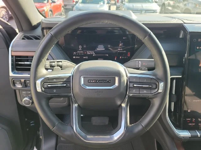 2025 GMC Yukon XL Denali - Photo 26