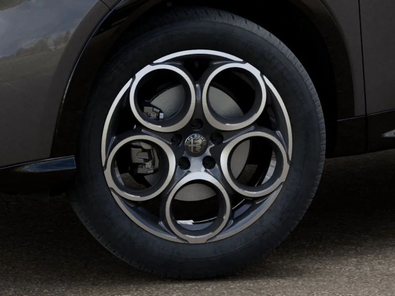 New 2025 Silver Alfa Romeo Base image 61
