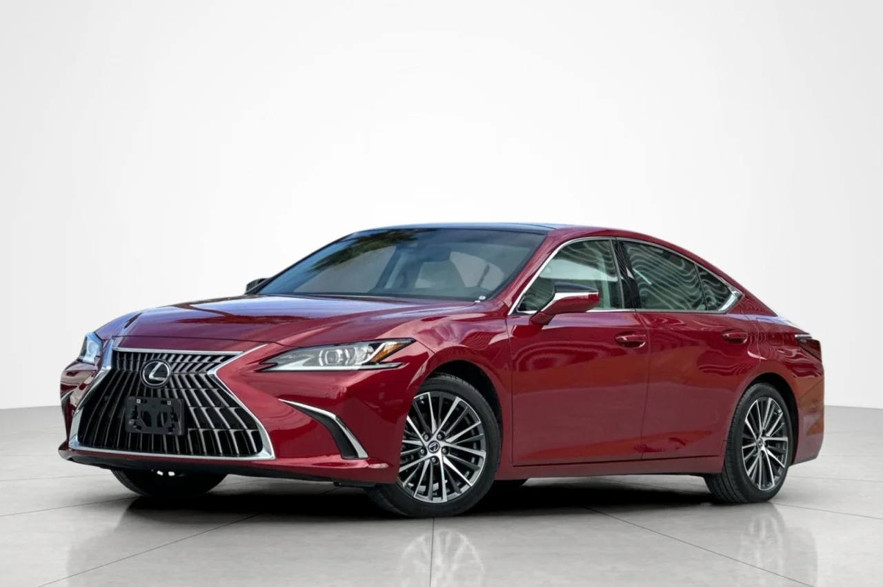 2023 Lexus ES 350 350's photo