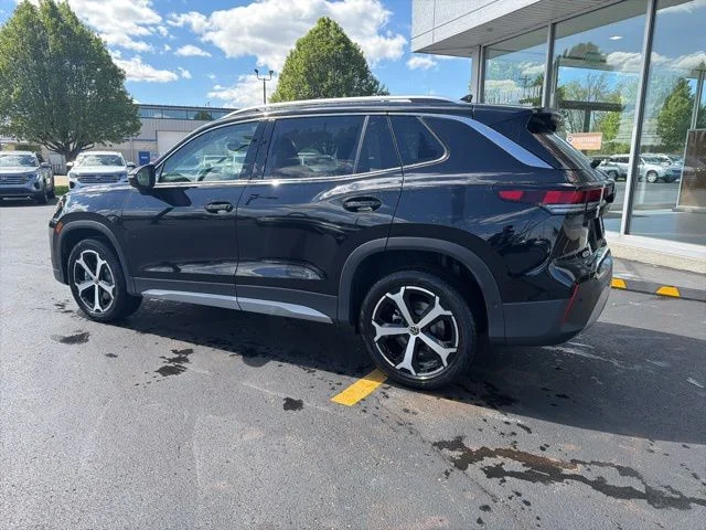New 2026 Deep Black Pearl Volkswagen 2.0T SE image 5