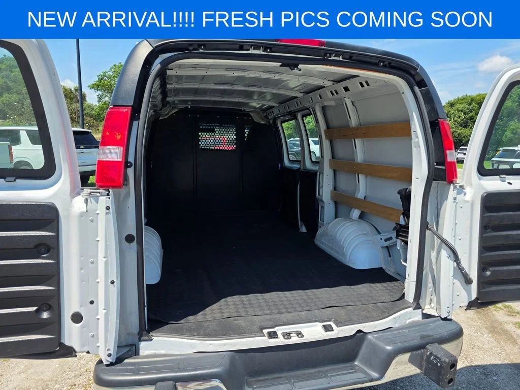Used 2024 Summit White Chevrolet WT image 12