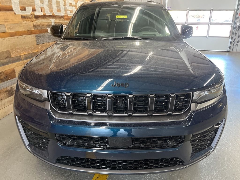 New 2026 Fathom Blue Pearl-Coat Exterior Paint Jeep Summit image 8