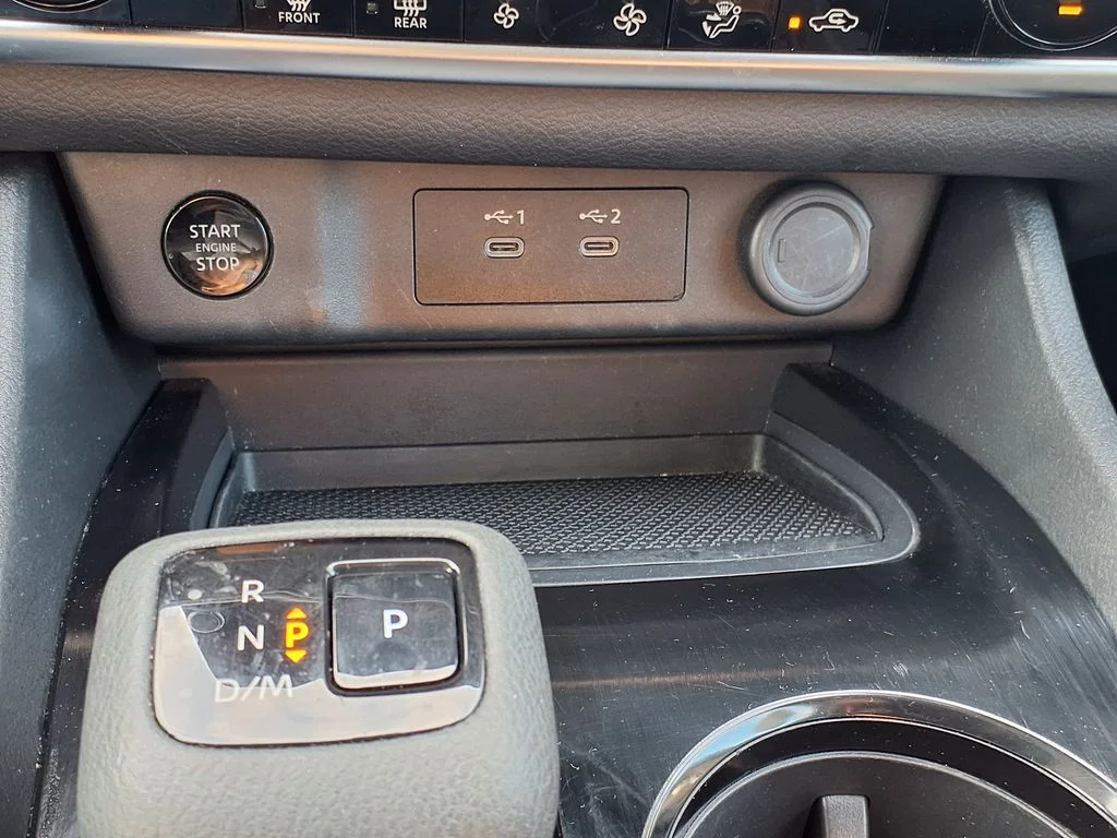 Used 2025 Silver Nissan SV image 33