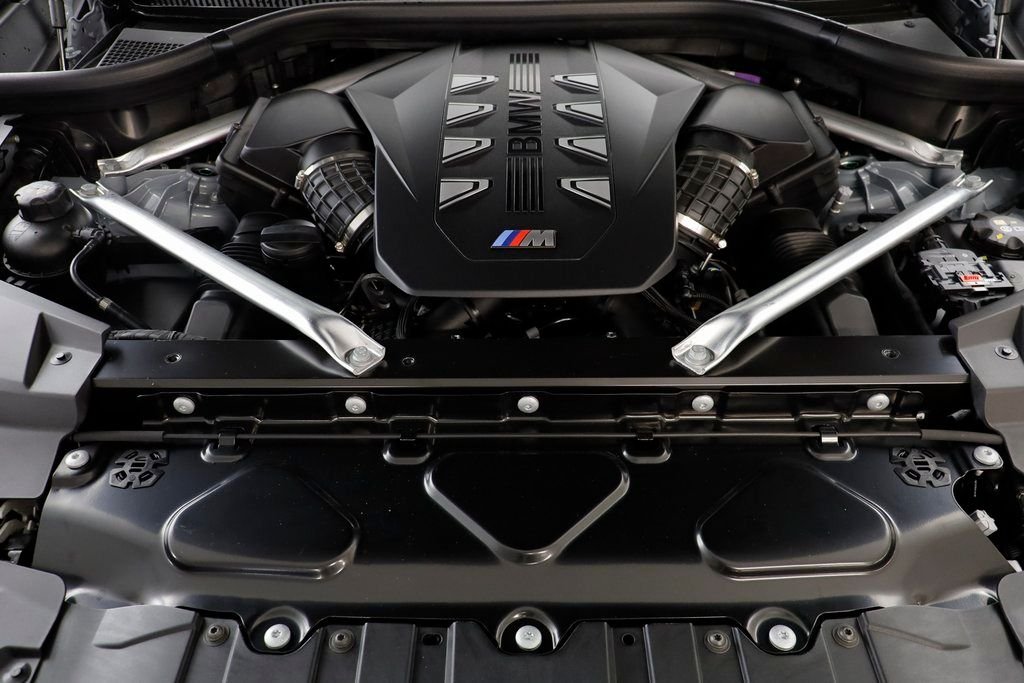 New 2026 Brooklyn Grey Metallic BMW M60i image 24
