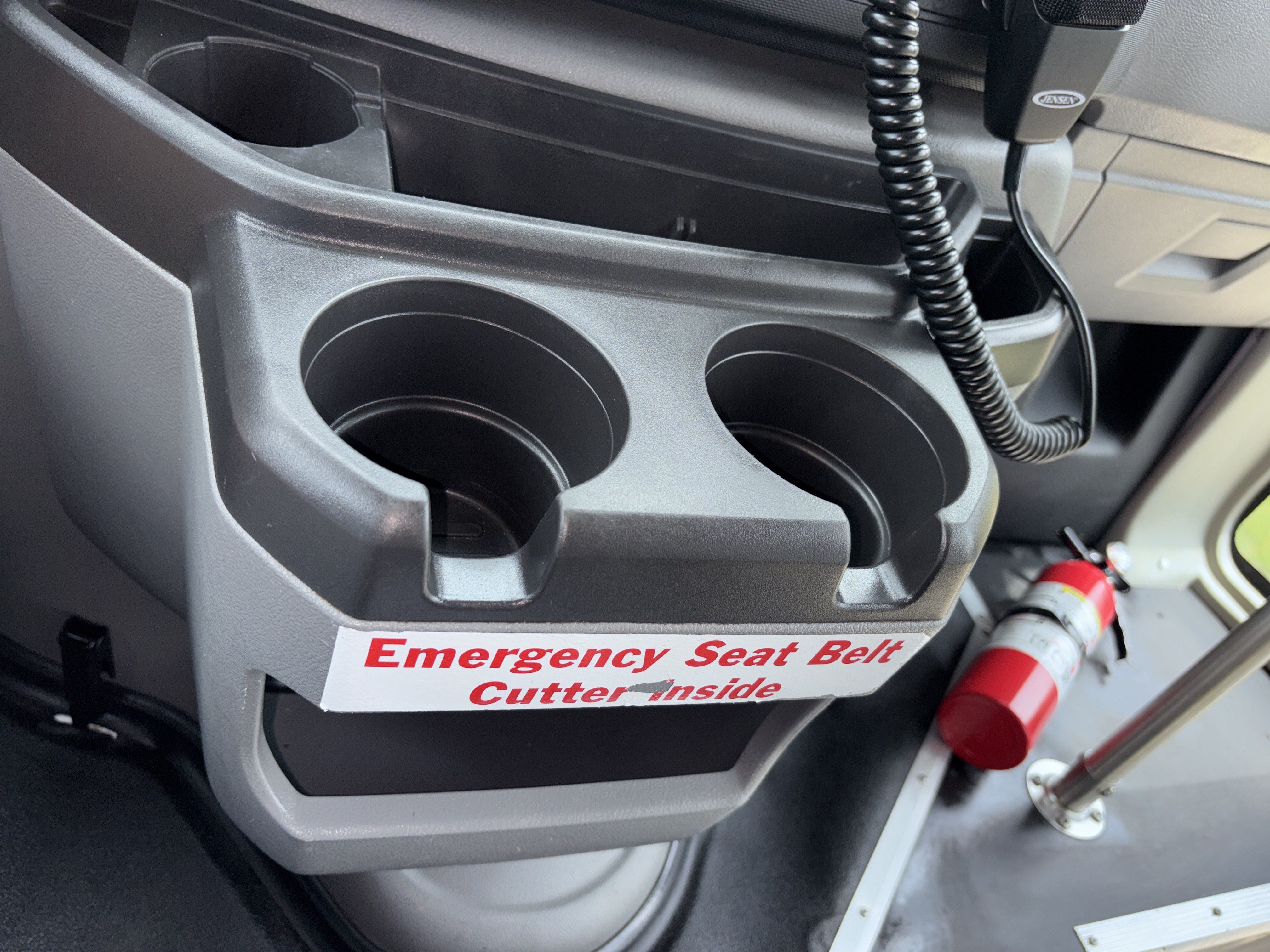 Used 2015 White Ford  image 25