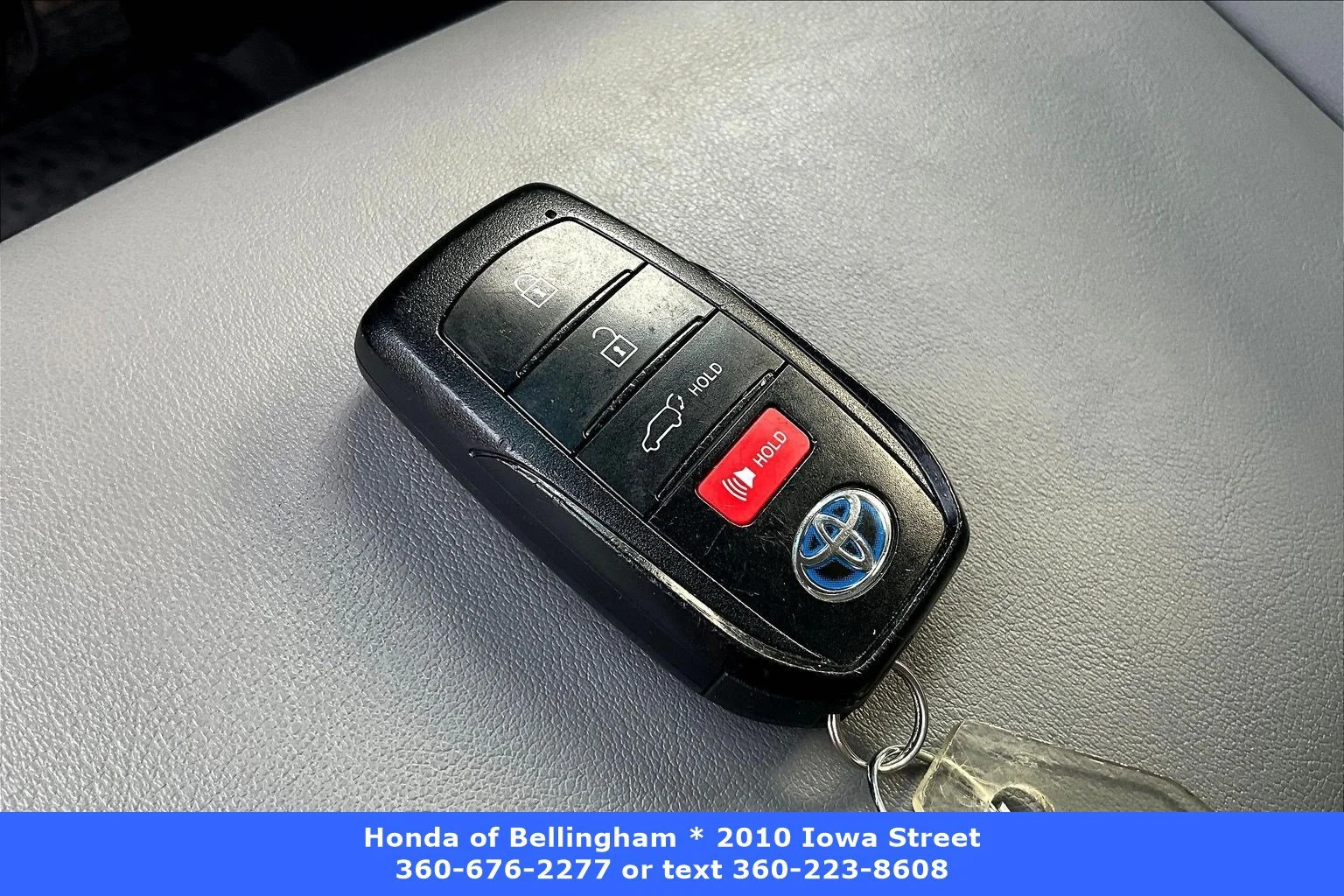 Used 2022 Celestial Black Toyota XLE image 29