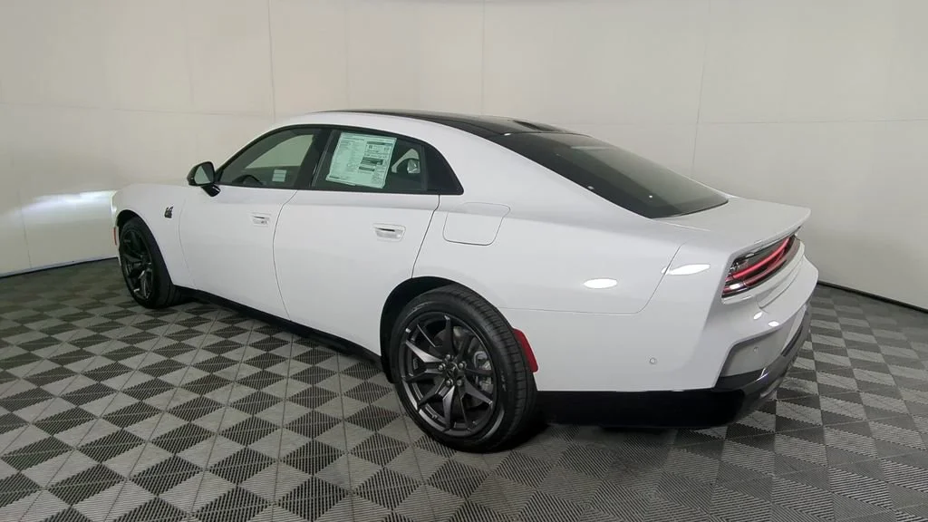 2026 Dodge Charger Daytona Scat Pack - Photo 7