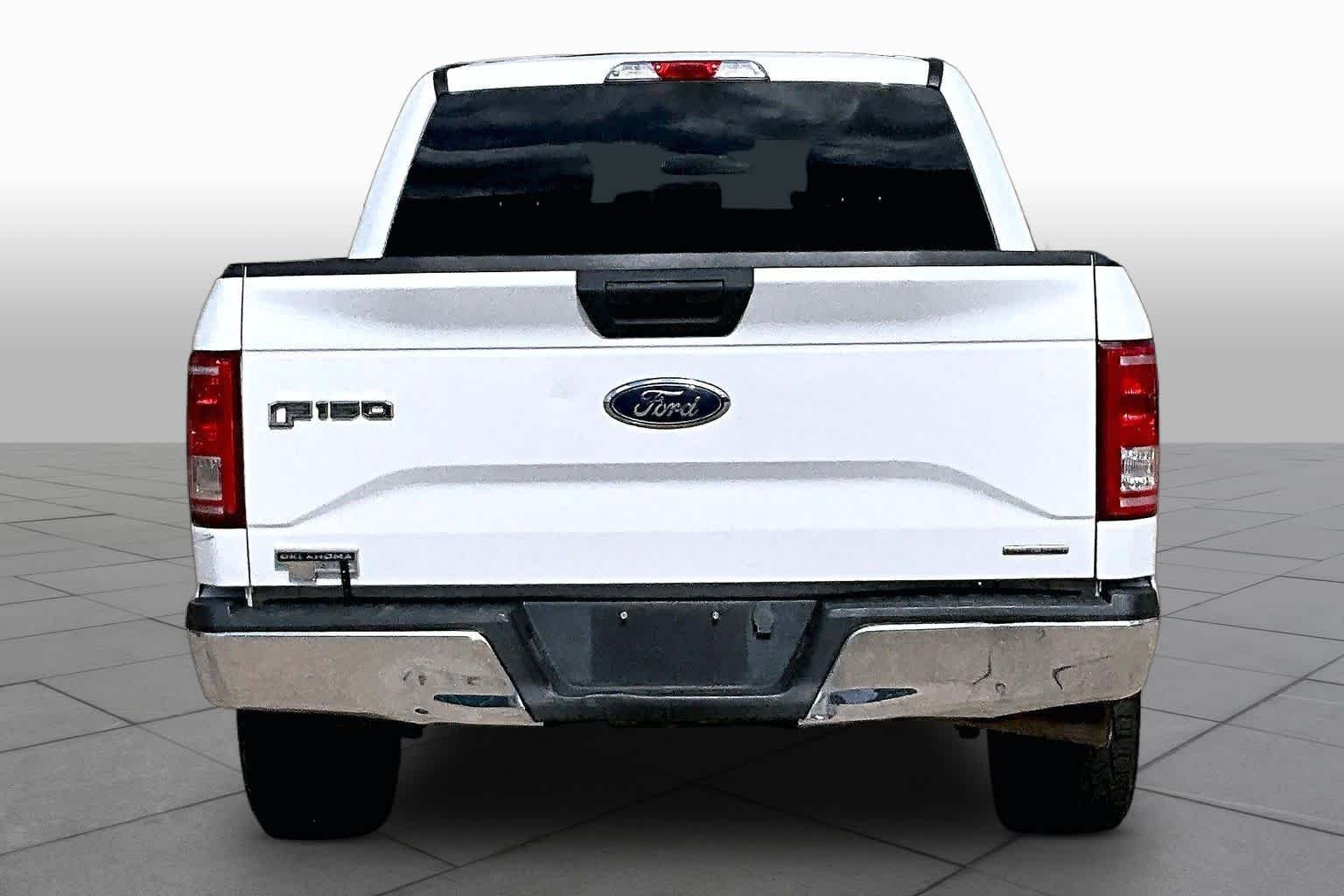 Used 2015 Oxford White Ford XLT image 5