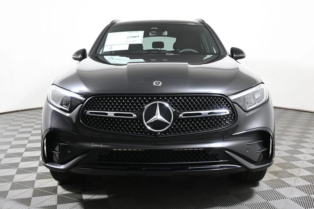 Used 2026 Gray Mercedes-Benz GLC 300 image 9