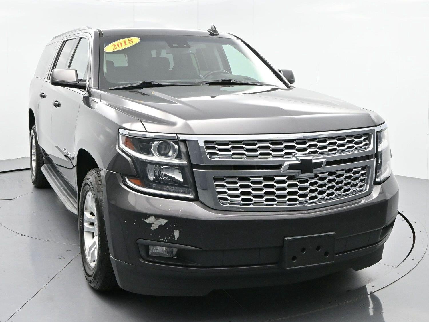Used 2018 TUNGSTEN METALLIC Chevrolet LT image 2