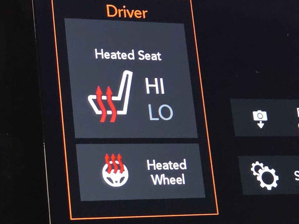Used 2021 Gray Jeep Laredo X image 29