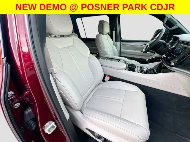 New 2026 Velvet Red Pearl-Coat Exterior Paint Jeep Grand Wagoneer image 30