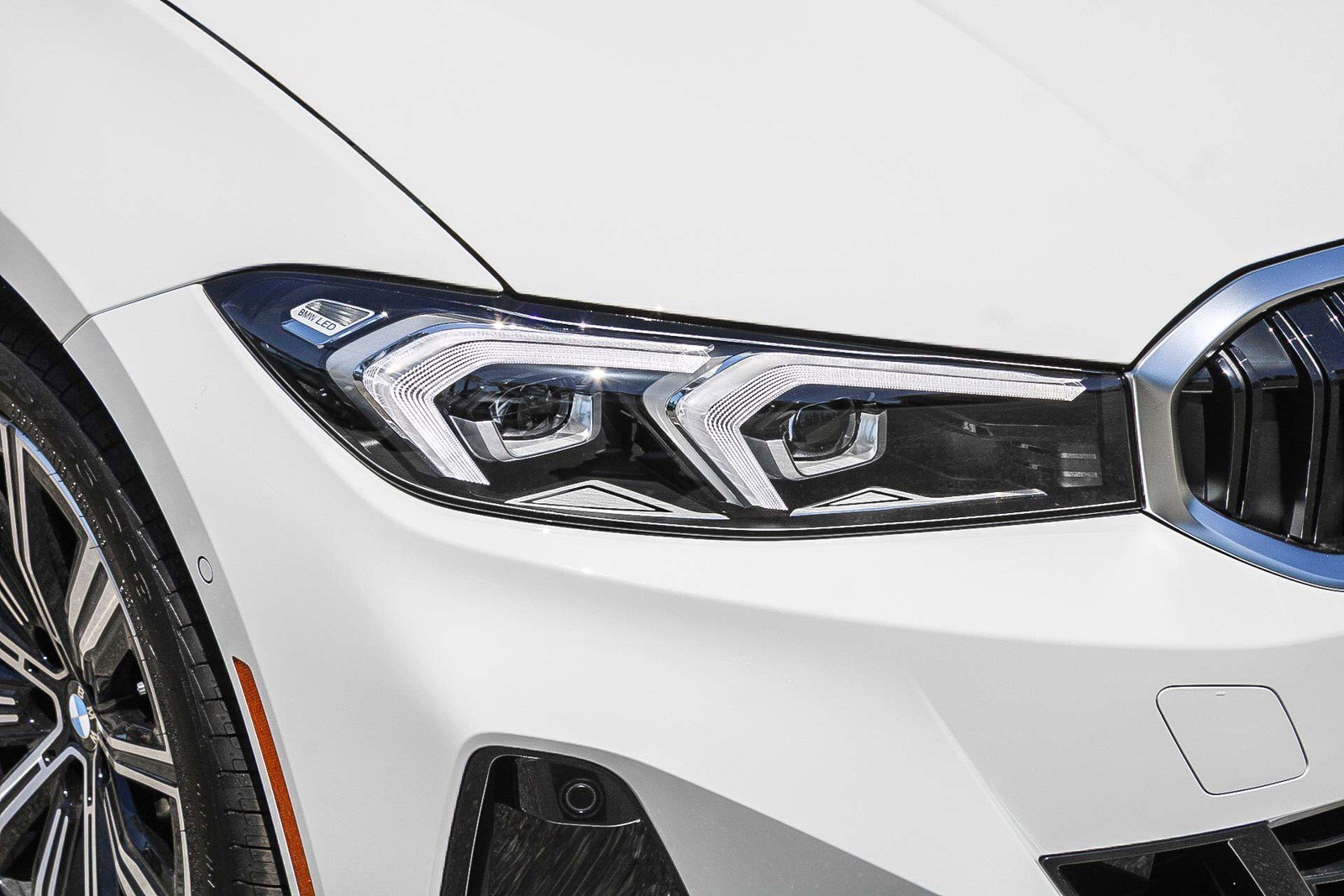 New 2026 Alpine White BMW 330i image 8