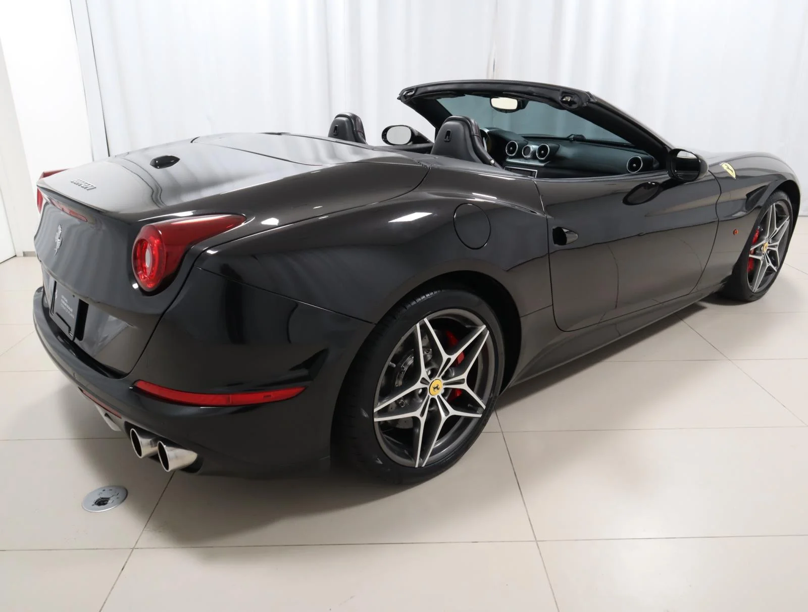 Used 2016 Nero Daytona Metallic Ferrari T 2dr Conv image 8