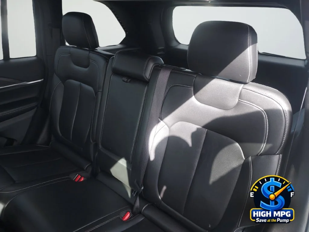 Used 2024 White Jeep 4xe image 36