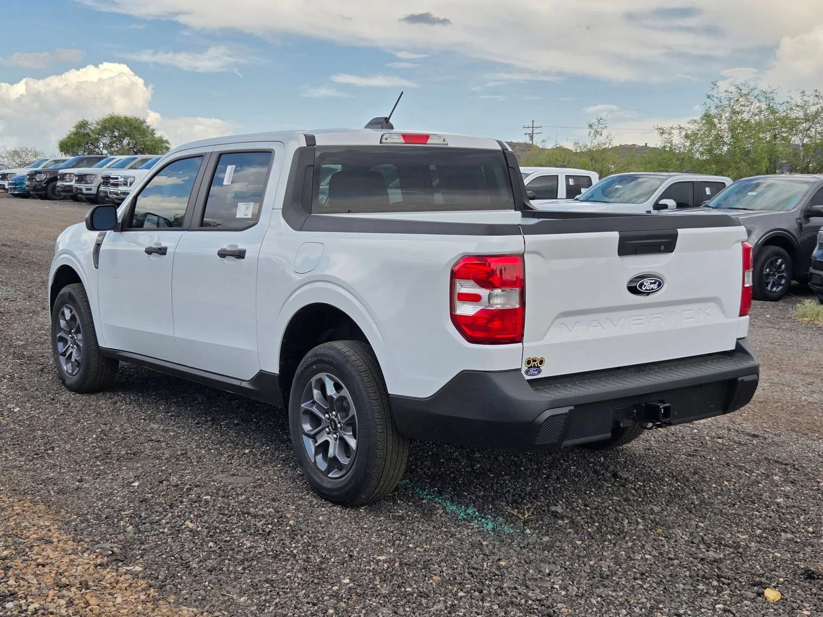 New 2026 Oxford White Ford XLT image 8