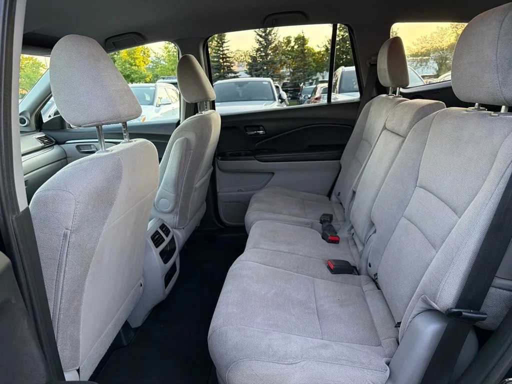 Used 2019 Black Honda LX image 18