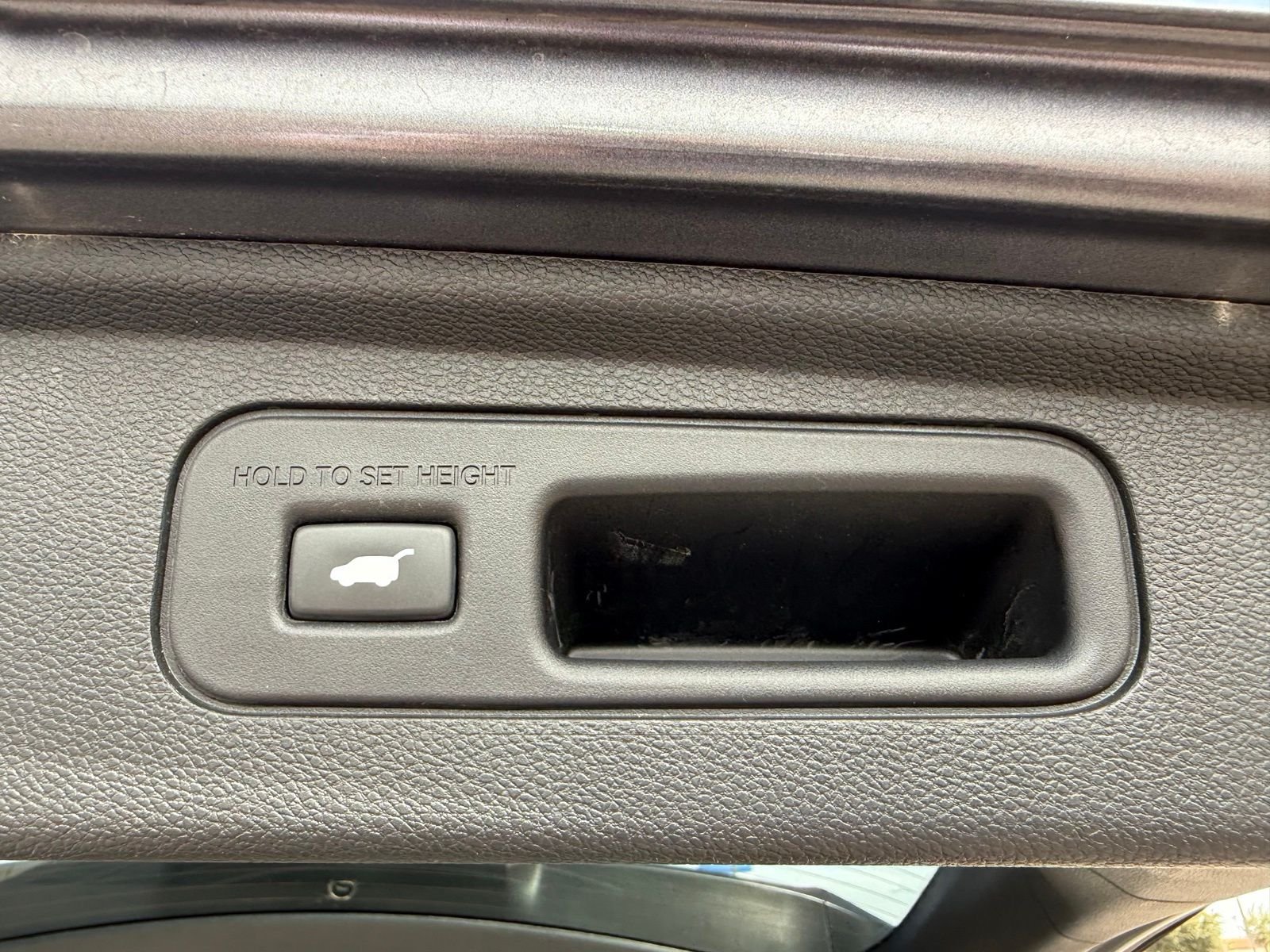 Used 2025 Solar Silver Metallic Honda EX-L image 45