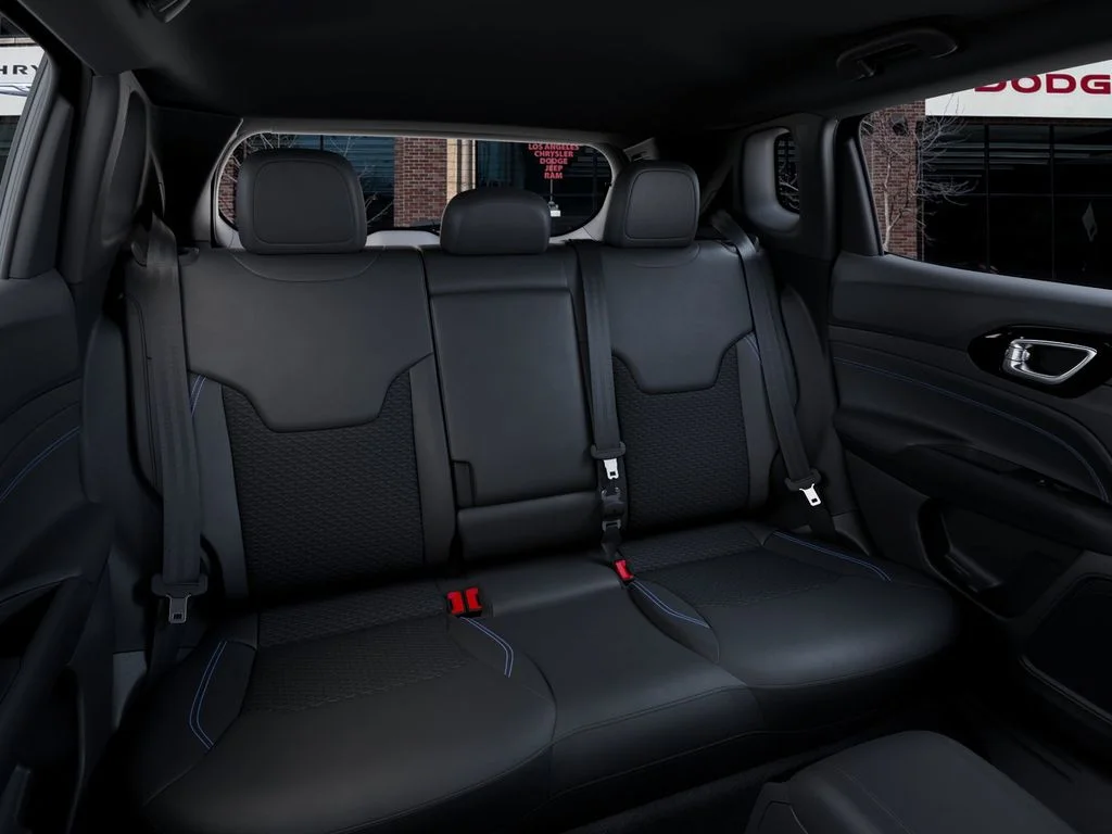 New 2026 Bright White Clearcoat Jeep Latitude image 15