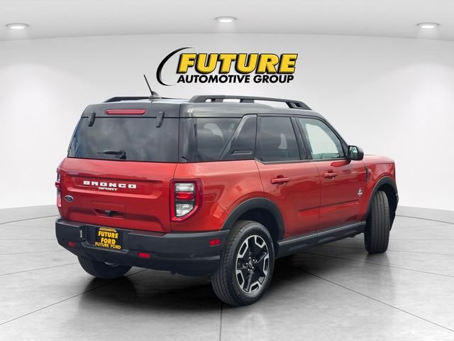 Used 2022 Red Ford Outer Banks image 4