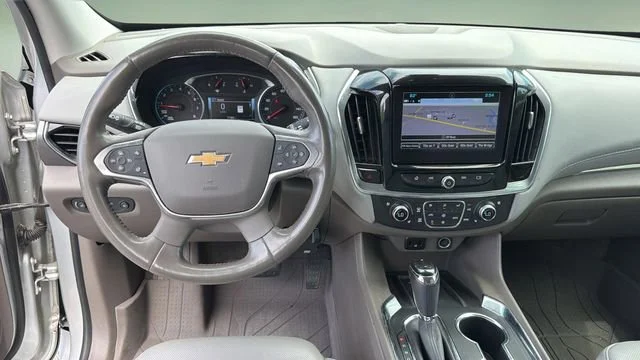 Used 2019 SILVER ICE METALLIC Chevrolet Premier image 10