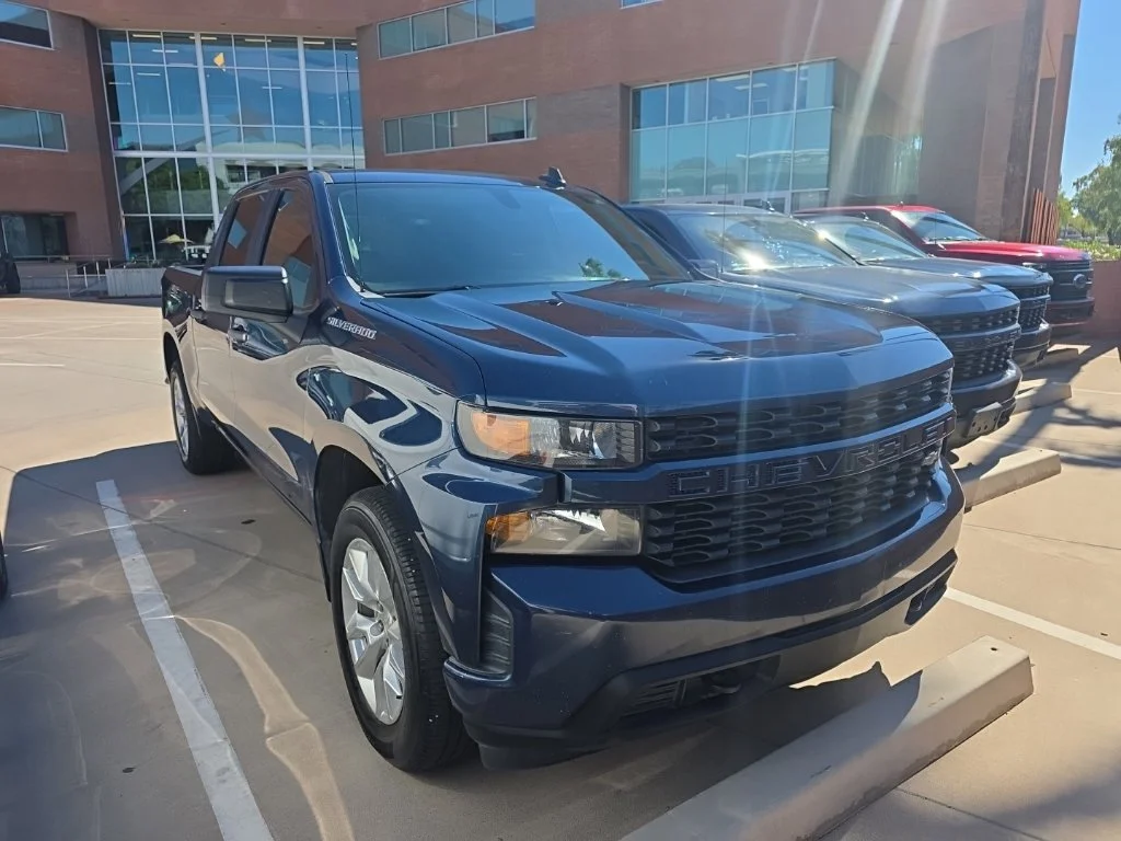 Used 2021 Blue Chevrolet Custom image 2