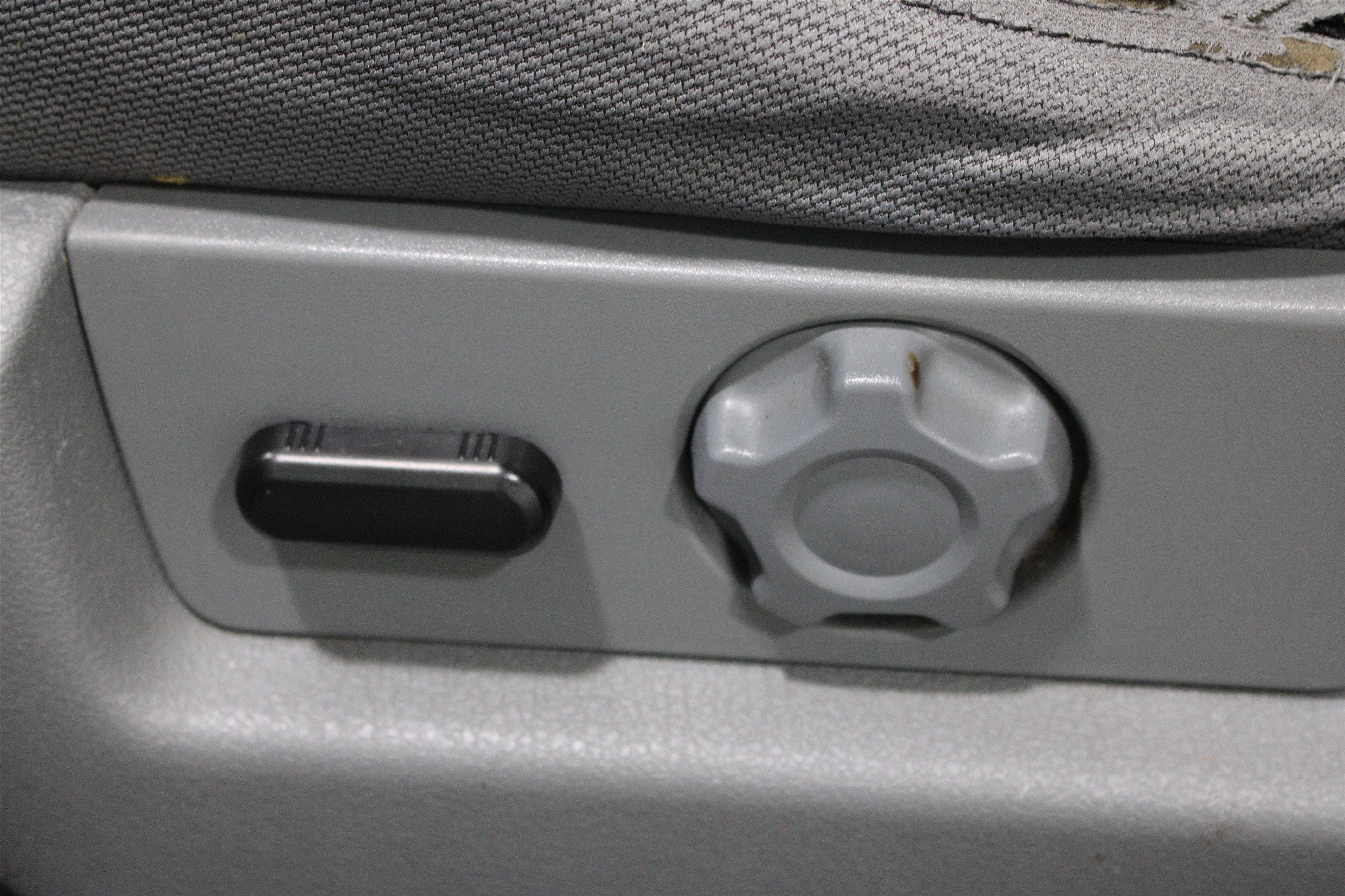 Used 2014 Sterling Gray Metallic Ford XLT image 5