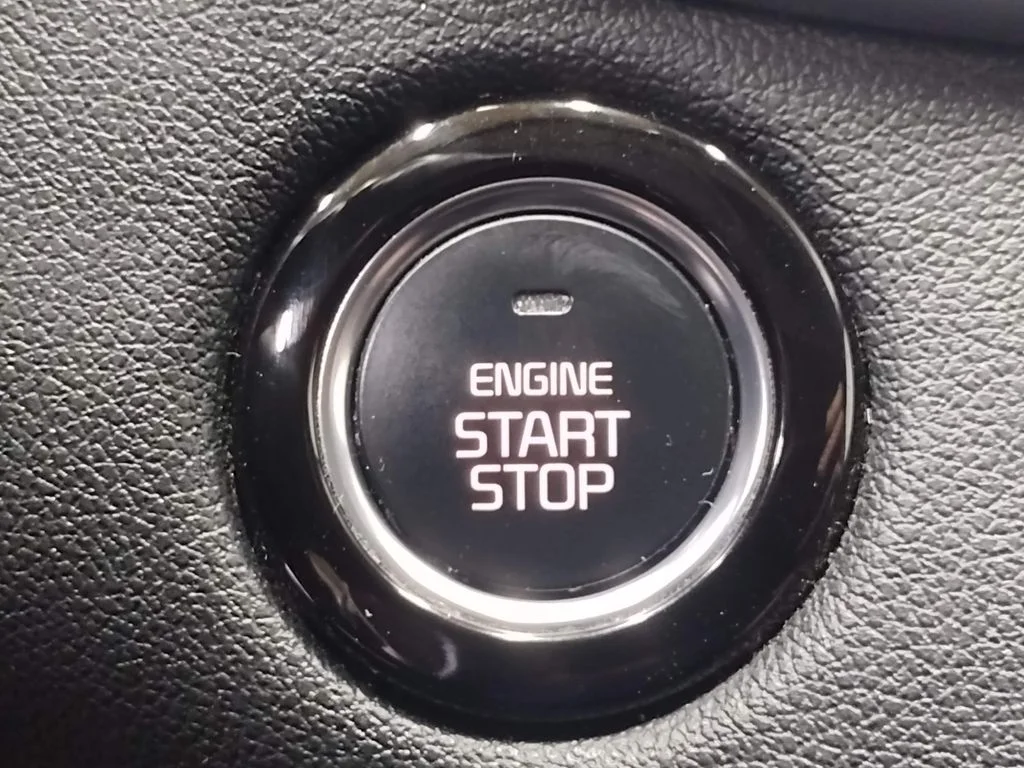 Used 2020 Blue Kia S image 30