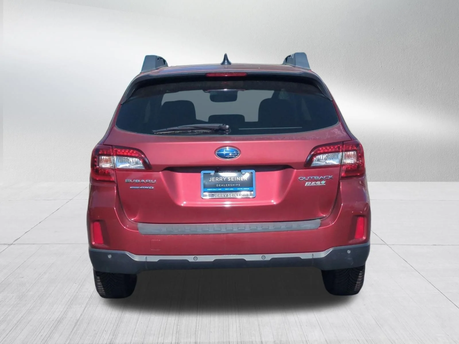 Used 2017 Venetian Red Pearl Subaru Limited image 4