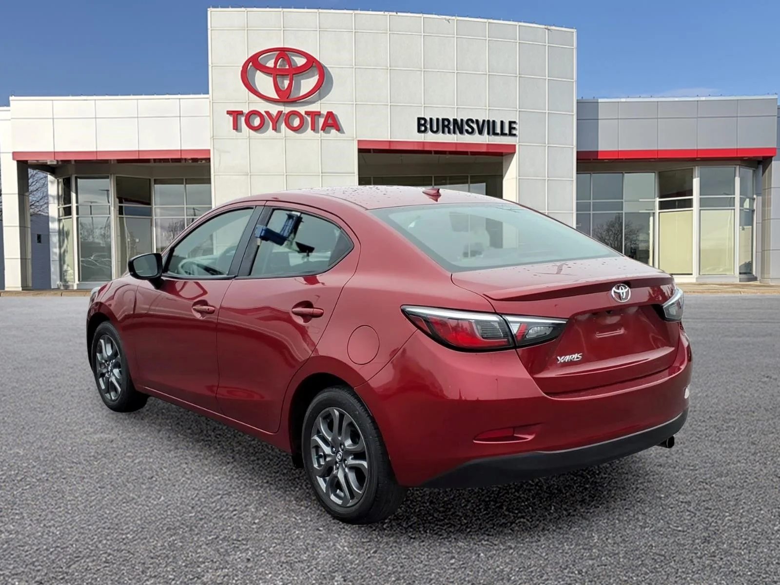 Certified Used 2020  Toyota LE image 6