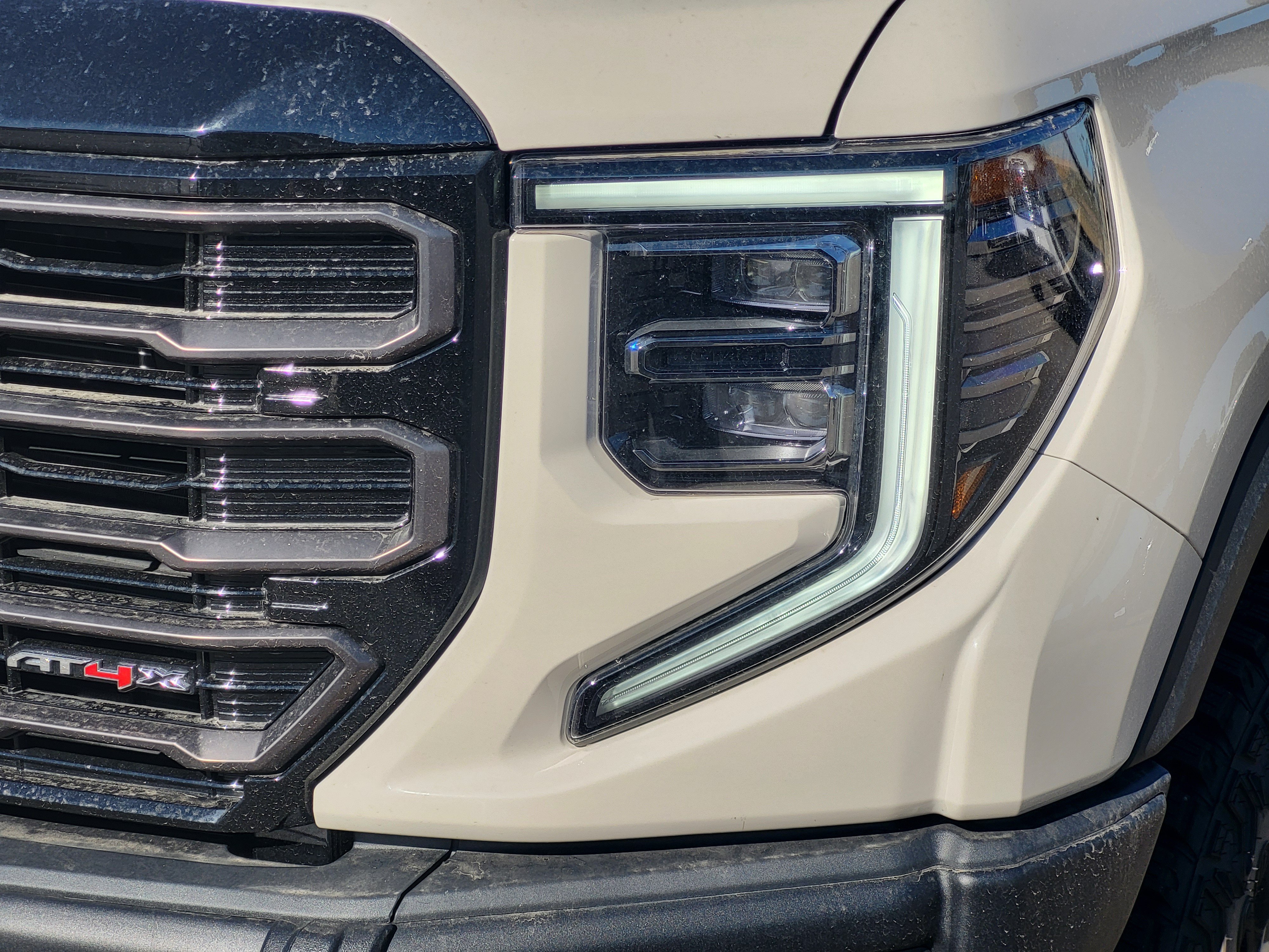 2026 GMC Sierra 1500 AT4X - Photo 8