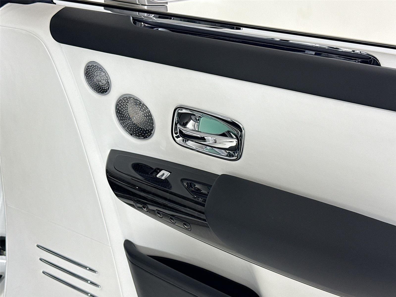 Used 2023  Rolls-Royce  image 44