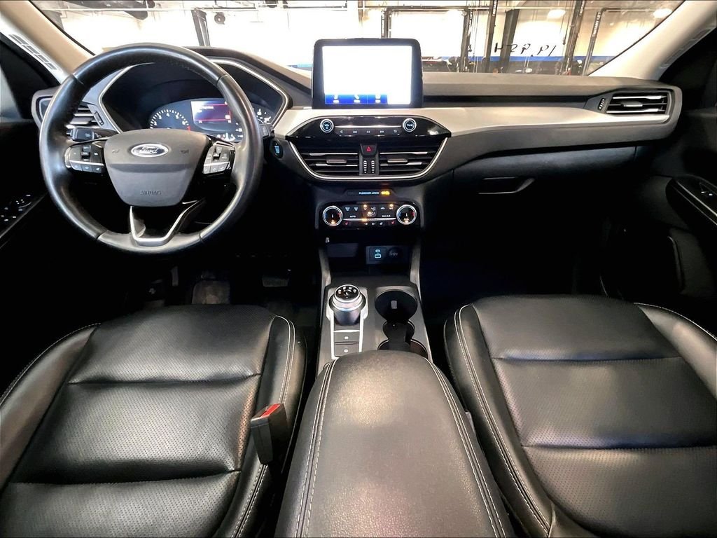 Used 2022 White Ford SEL image 22