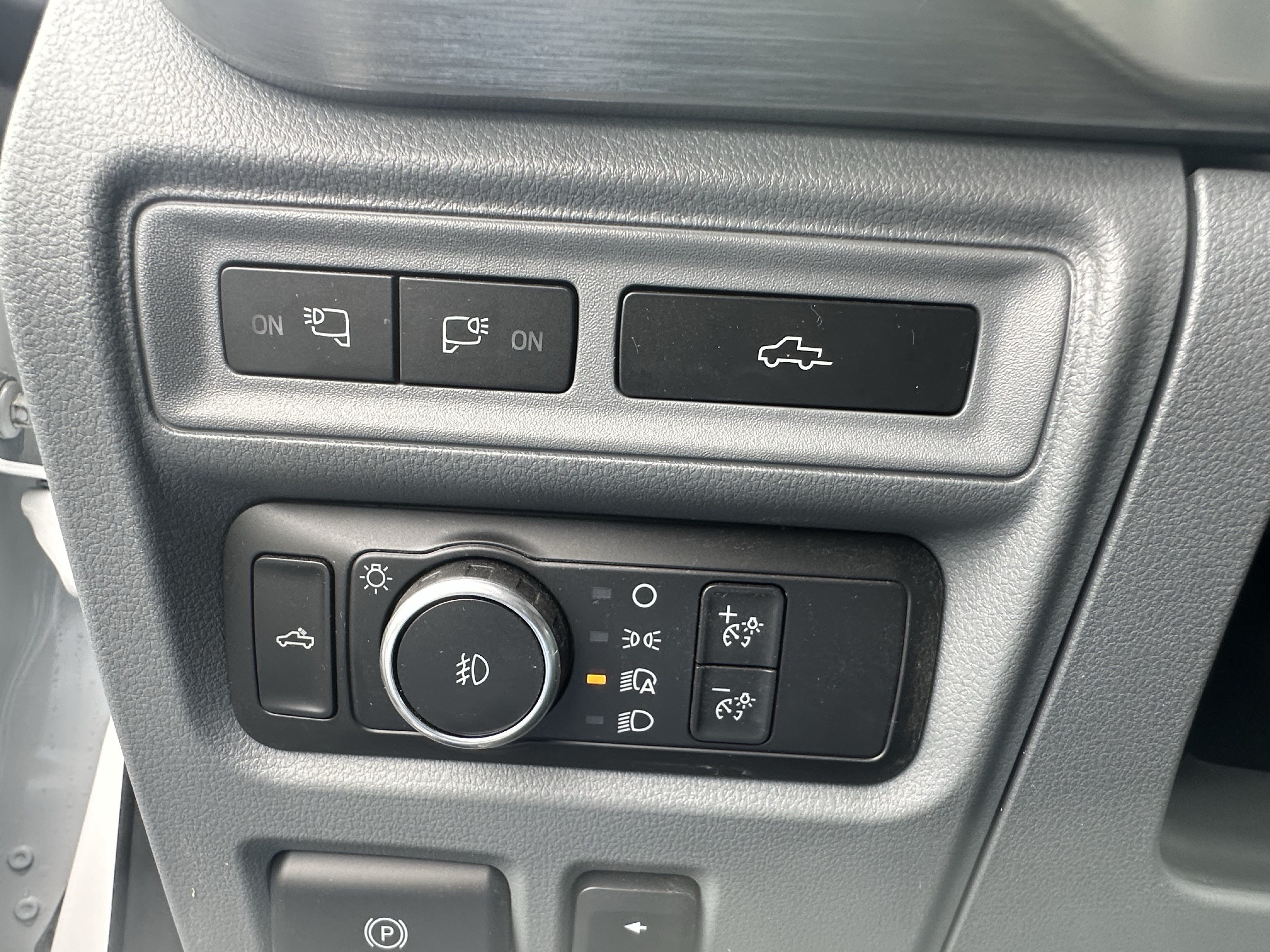 Used 2021 Oxford White Ford LARIAT image 32