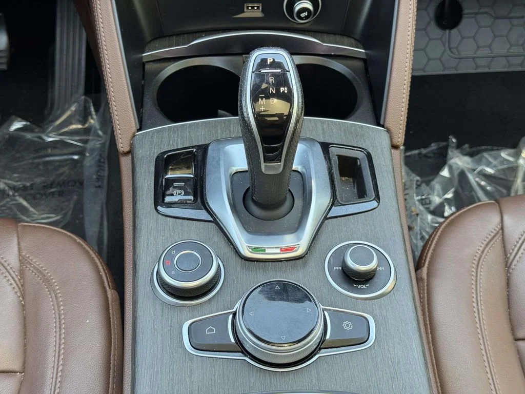 Used 2021 Gray Alfa Romeo Ti image 21