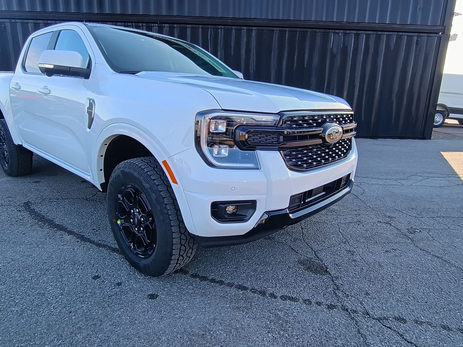 View vehicle photo 4