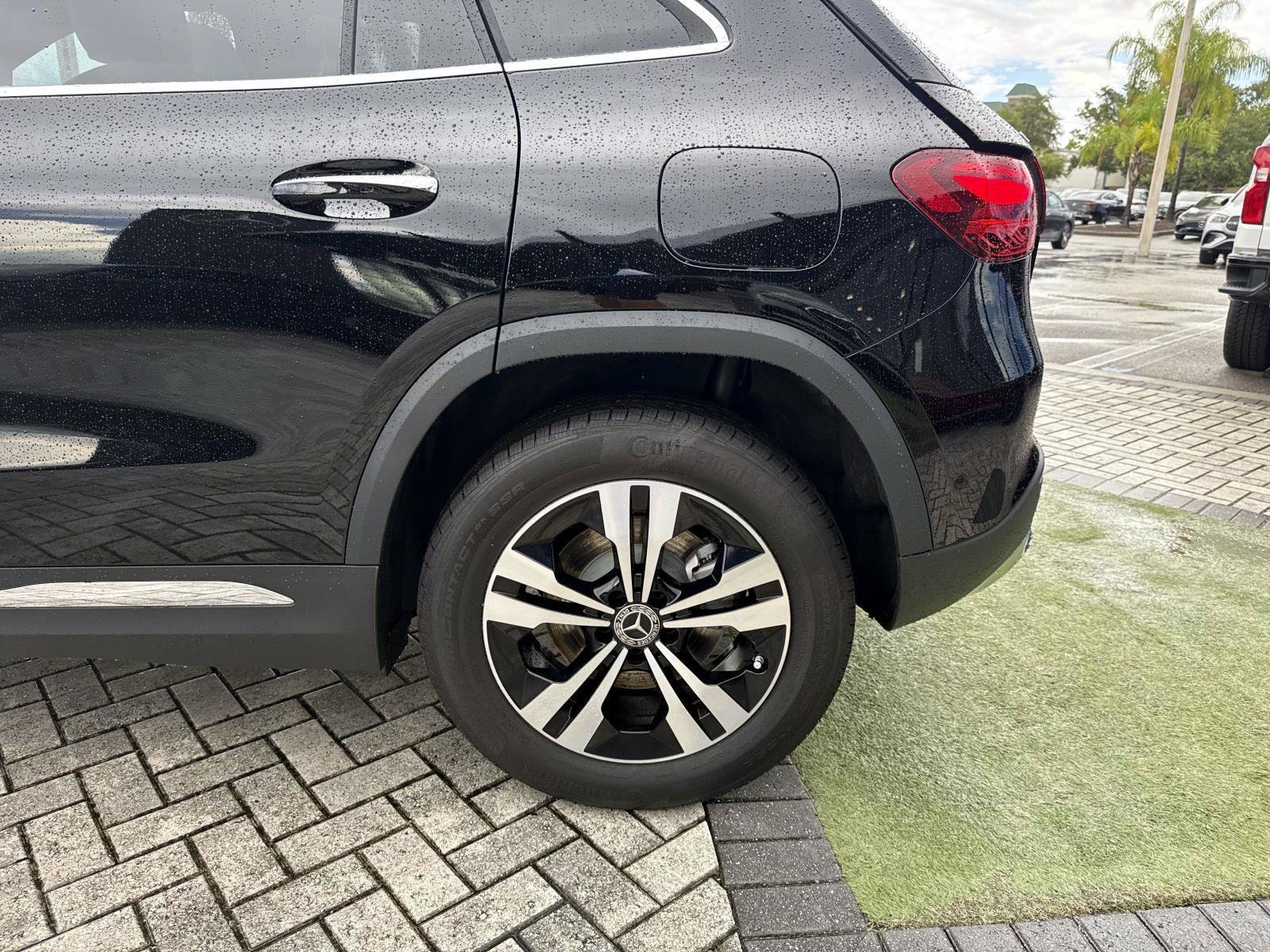 New 2026 Black Mercedes-Benz 250 SUV image 11