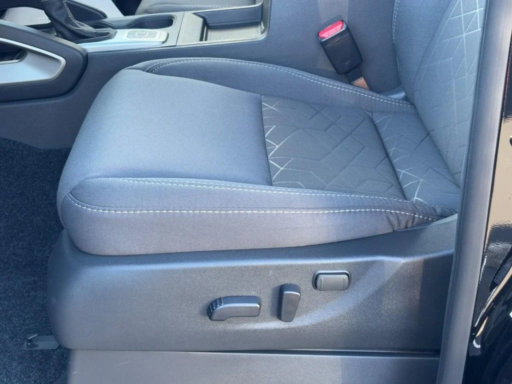 New 2026 Super Black Nissan Crew Cab SV image 19
