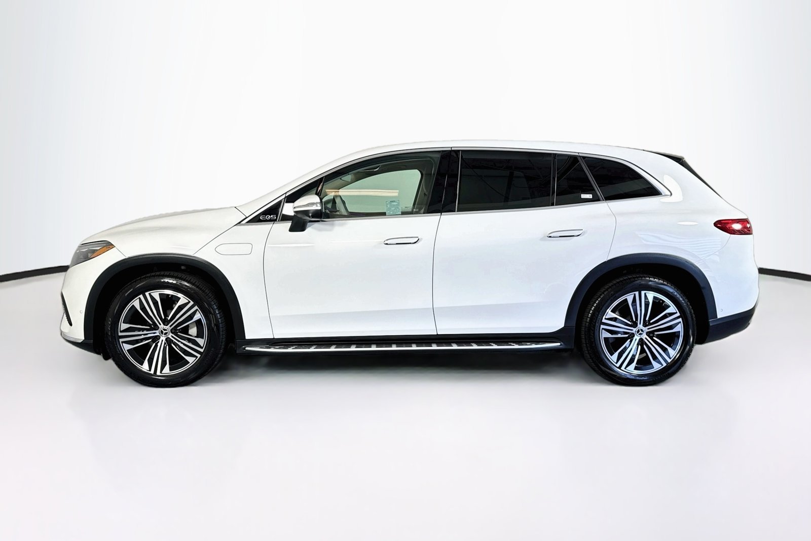 Used 2023 Polar White Mercedes-Benz EQS 450+ image 4