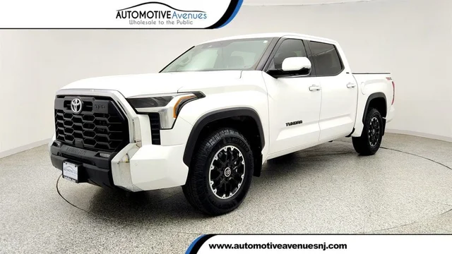 2022 Toyota Tundra 2WD SR5 CrewMax 5.5' Bed w/ TRD Off-Road & TRD Convenience