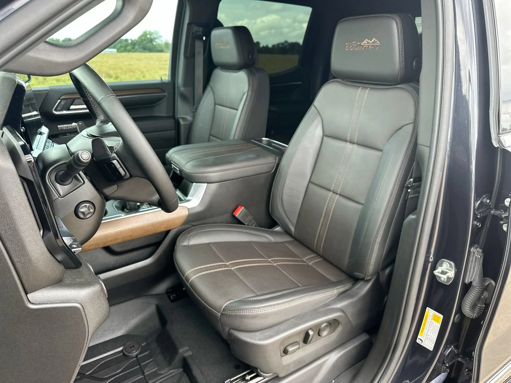 Used 2023 Dark Ash Metallic Chevrolet High Country image 11