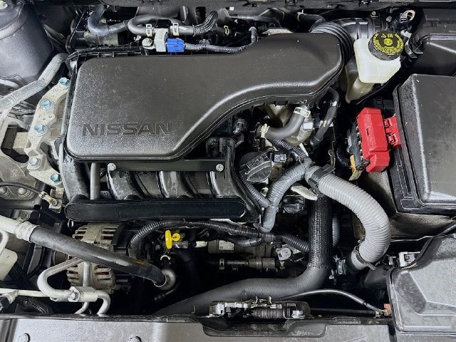 Used 2022 Gun Metallic Nissan SL image 35