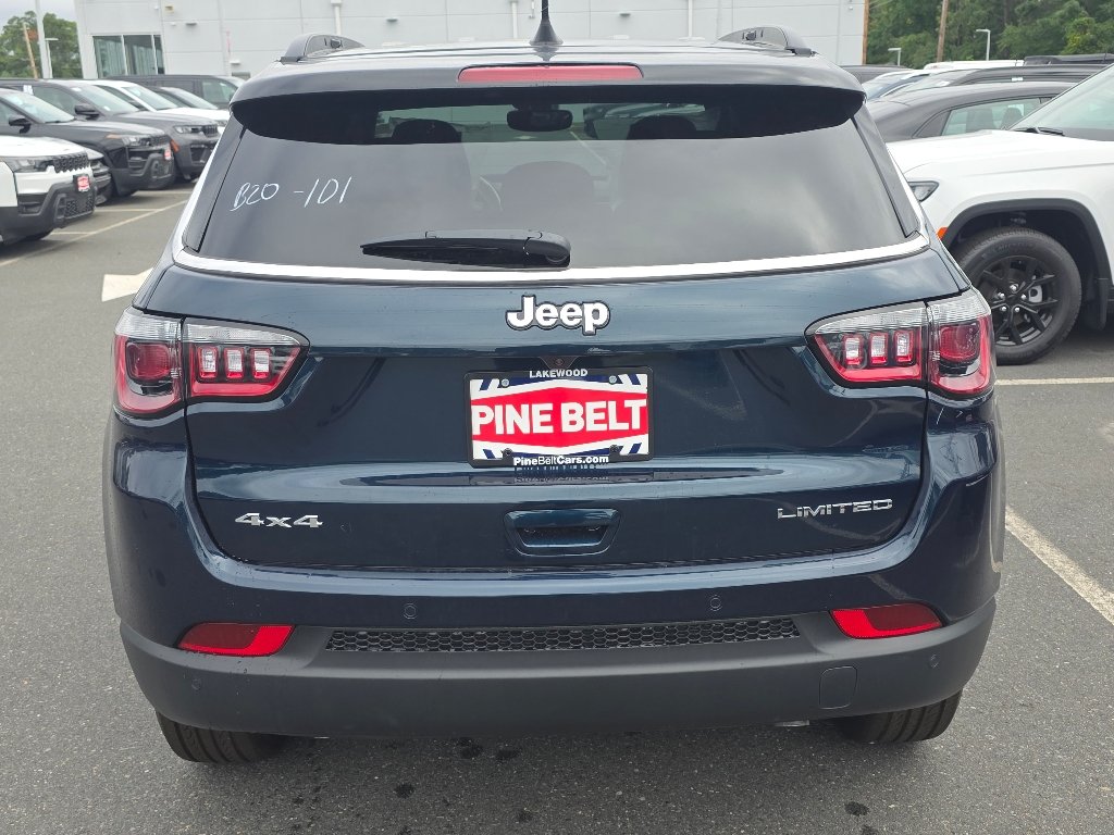 New 2026 Fathom Blue Pearl-Coat Exterior Paint Jeep Limited image 13