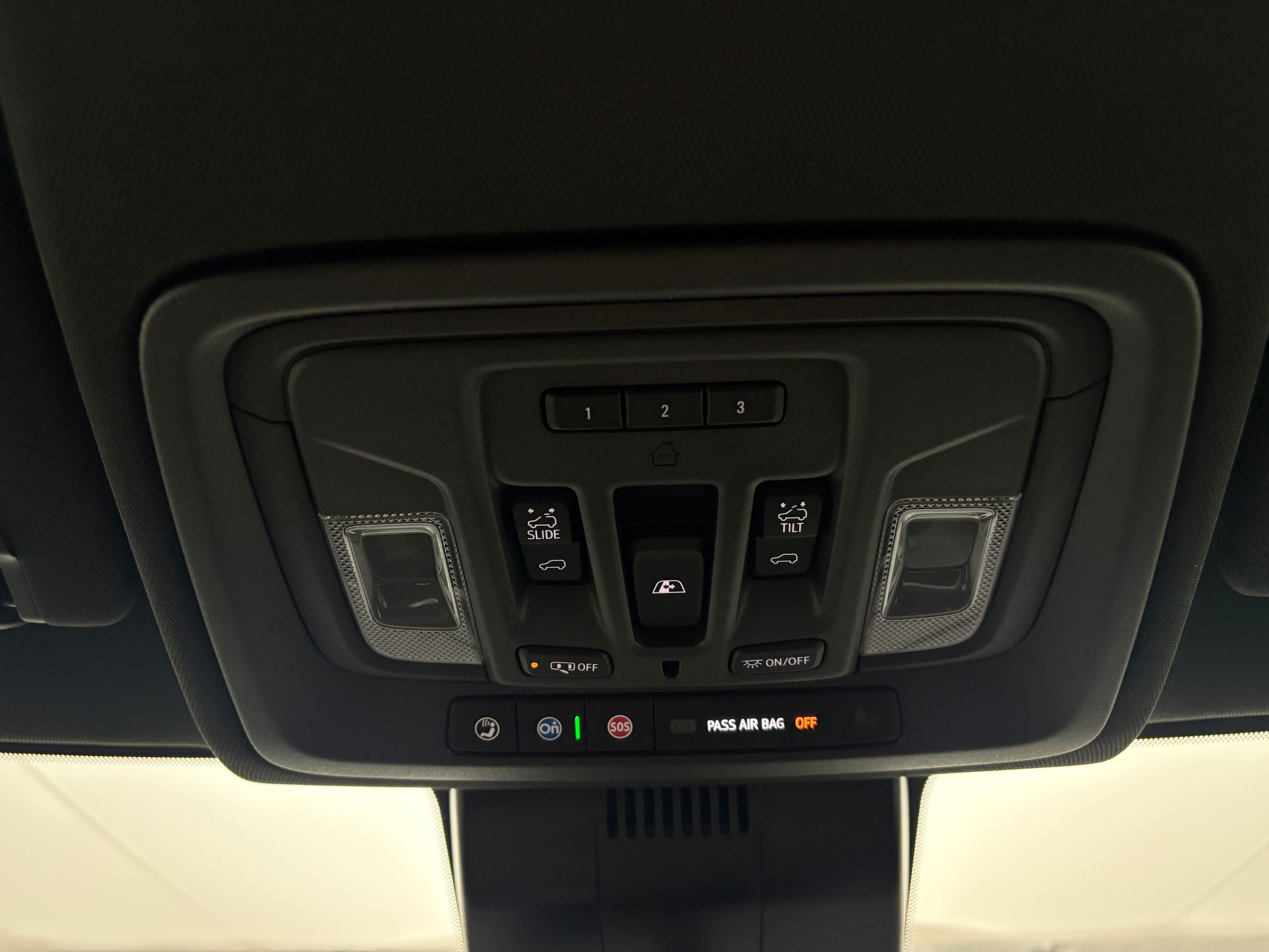 Used 2023 Iridescent Pearl Tricoat Chevrolet High Country image 37