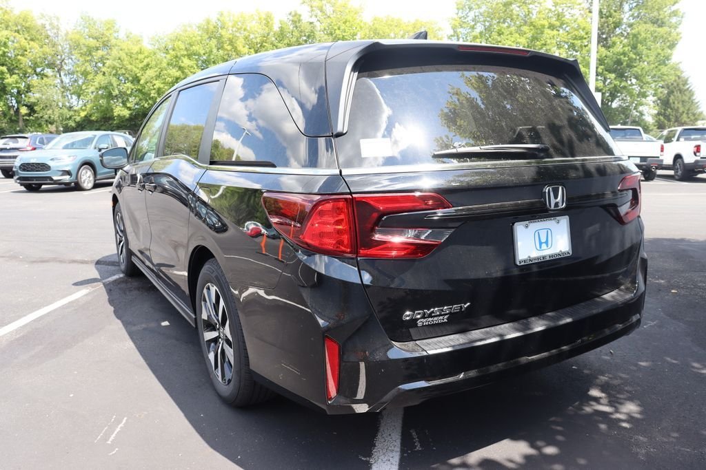 New 2026 Crystal Black Pearl Honda EX-L image 3