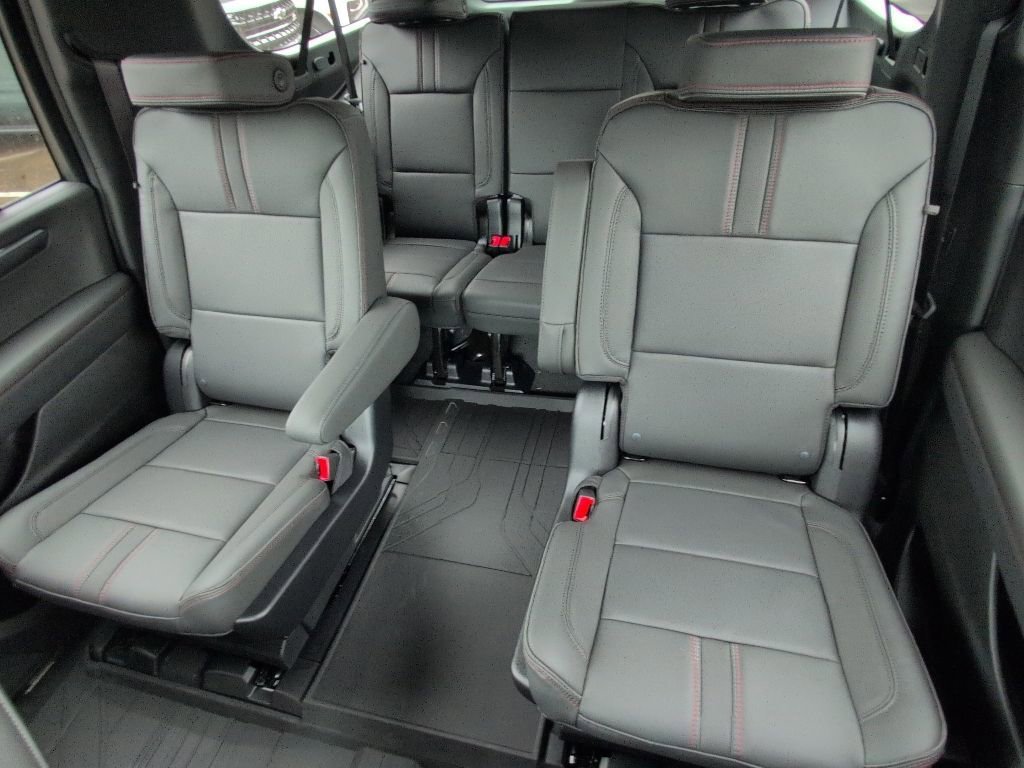 2026 Chevrolet Suburban RST - Photo 8