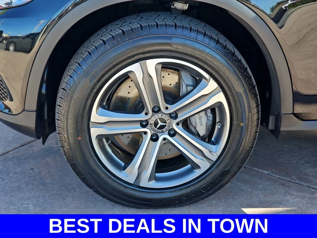 Used 2019 Black Mercedes-Benz GLC 350e image 35